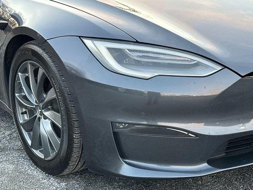 2021 Tesla Model S Plaid