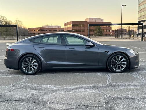 2021 Tesla Model S Plaid