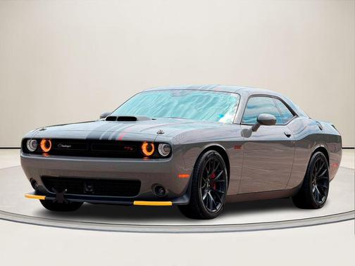 Destroyer Gray Clearcoat 2023 Dodge Challenger R/T Scat Pack
