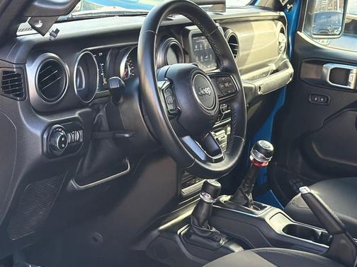 2021 Jeep Gladiator Sport S