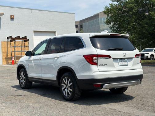 Platinum White Pearl 2021 Honda Pilot AWD EX