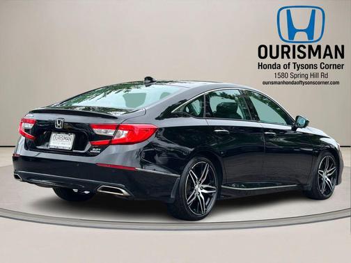 Crystal Black Pearl 2022 Honda Accord Touring 2.0T