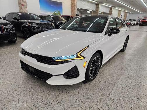 Glacial White Pearl 2023 Kia K5 GT-Line