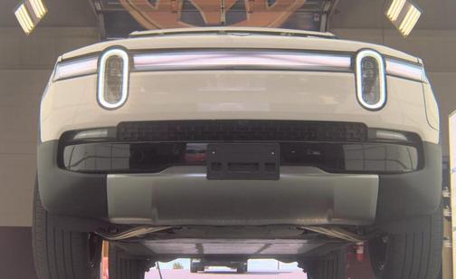 Glacier White 2025 Rivian R1T Adventure Dual Motor Large Pack