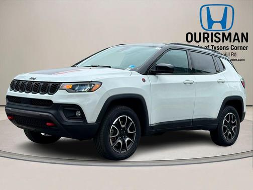 Bright White Clearcoat 2024 Jeep Compass Trailhawk
