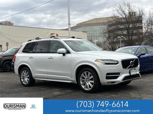 2016 Volvo XC90 T6 Momentum