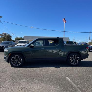 2024 Rivian R1T Adventure