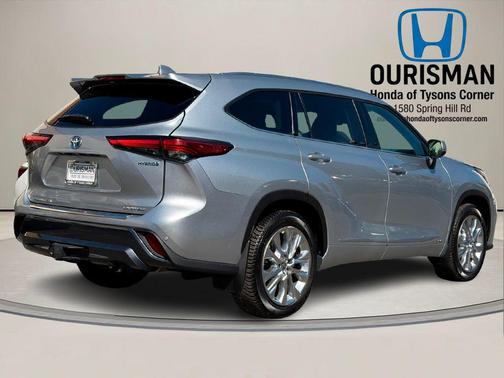 2022 Toyota Highlander Hybrid Limited