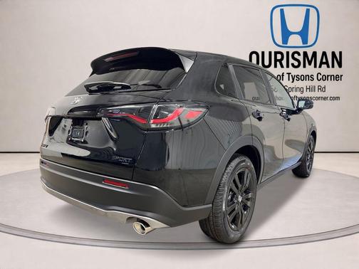 Crystal Black Pearl 2026 Honda HR-V AWD Sport