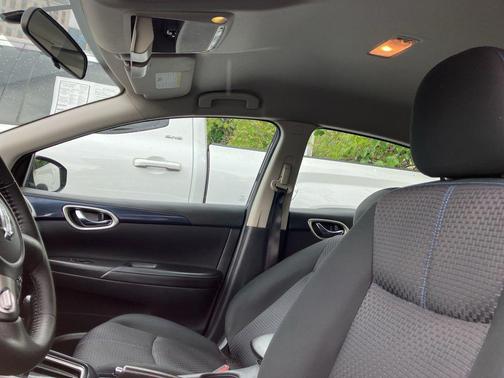 Super Black 2019 Nissan Sentra SR