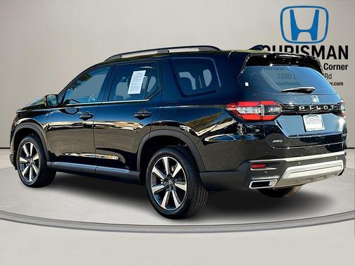 2025 Honda Pilot Touring 8-Passenger