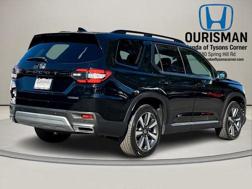 2025 Honda Pilot Touring 8-Passenger