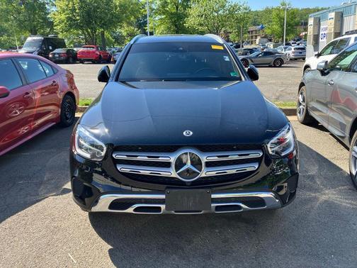 Black 2022 Mercedes-Benz GLC 300 4MATIC