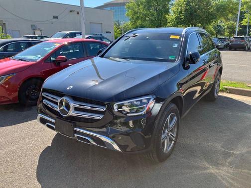 Black 2022 Mercedes-Benz GLC 300 4MATIC