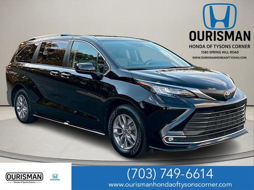 2022 Toyota Sienna XLE