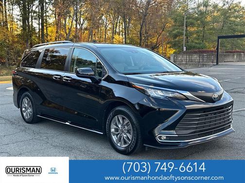 2022 Toyota Sienna XLE