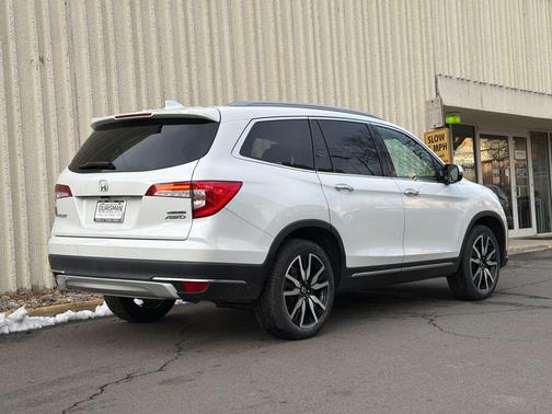 2021 Honda Pilot Touring 8-Passenger