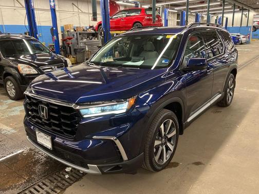 2025 Honda Pilot Touring 8-Passenger