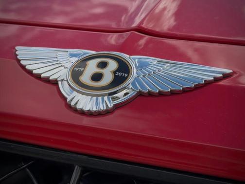 St James Red 2019 Bentley Bentayga V8