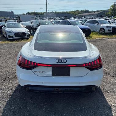 Ibis White 2024 Audi e-tron GT Premium Plus quattro