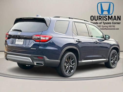 2025 Honda Pilot Touring 8-Passenger