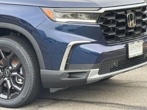 2025 Honda Pilot Touring 8-Passenger