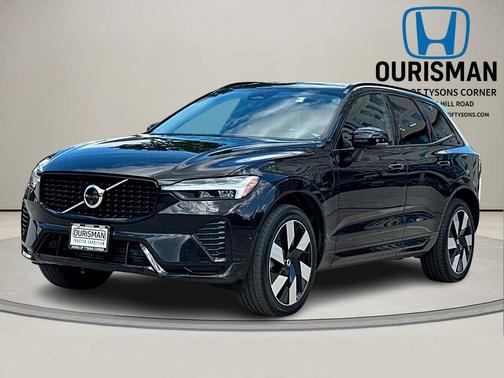 2024 Volvo XC60 Recharge Plug-In Hybrid T8 Plus Dark Theme