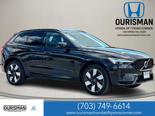 2024 Volvo XC60 Recharge Plug-In Hybrid T8 Plus Dark Theme