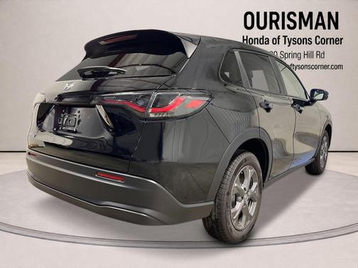 Crystal Black Pearl 2027 Honda HR-V LX