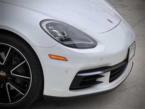 2018 Porsche Panamera 4S