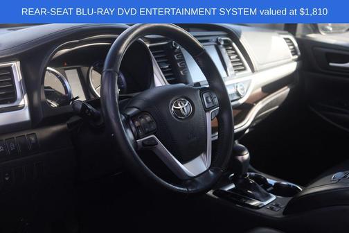 Ooh La La Rouge Mica 2018 Toyota Highlander XLE