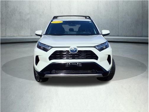 2022 Toyota RAV4 Hybrid SE
