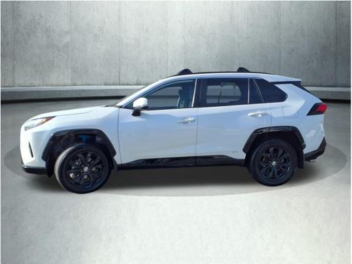 2022 Toyota RAV4 Hybrid SE
