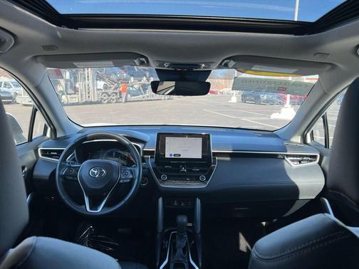 2023 Toyota Corolla Cross XLE