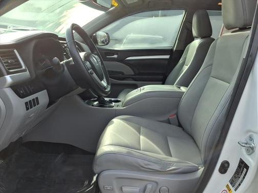 2017 Toyota Highlander Hybrid XLE