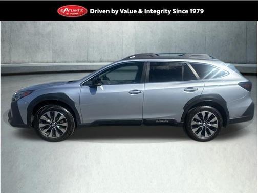 Ice Silver Metallic 2023 Subaru Outback Limited