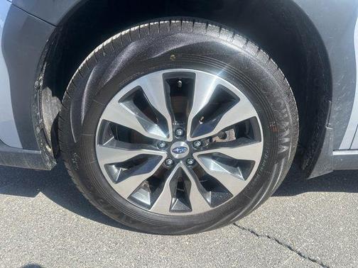 Ice Silver Metallic 2023 Subaru Outback Limited