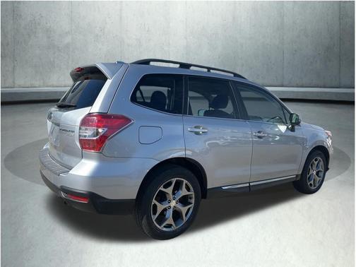 Ice Silver Metallic 2016 Subaru Forester 2.5i Touring