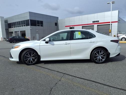 2024 Toyota Camry XLE