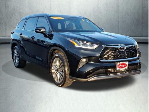 2022 Toyota Highlander Platinum