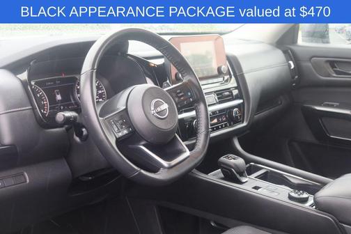 Gun Metallic 2024 Nissan Pathfinder SV