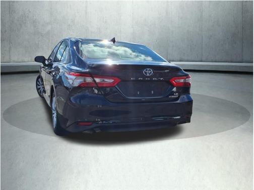 2019 Toyota Camry Hybrid LE