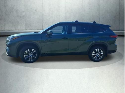 2023 Toyota Highlander Hybrid XLE
