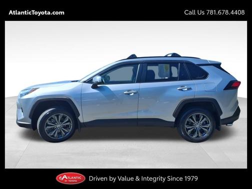 2022 Toyota RAV4 Hybrid XLE Premium