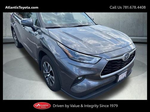 2022 Toyota Highlander Hybrid XLE