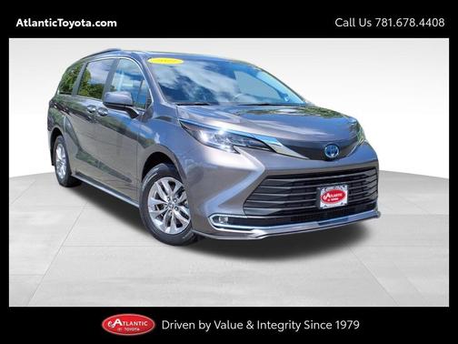 2022 Toyota Sienna XLE