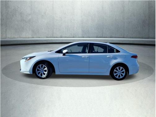 Ice 2025 Toyota Corolla LE