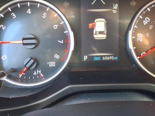 2020 Toyota RAV4 LE