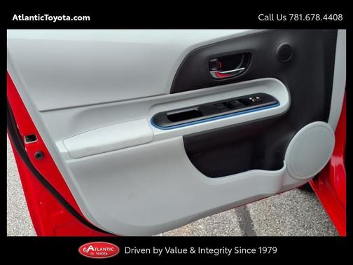 2013 Toyota Prius c Three
