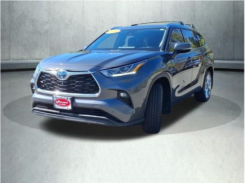 2022 Toyota Highlander Hybrid Limited